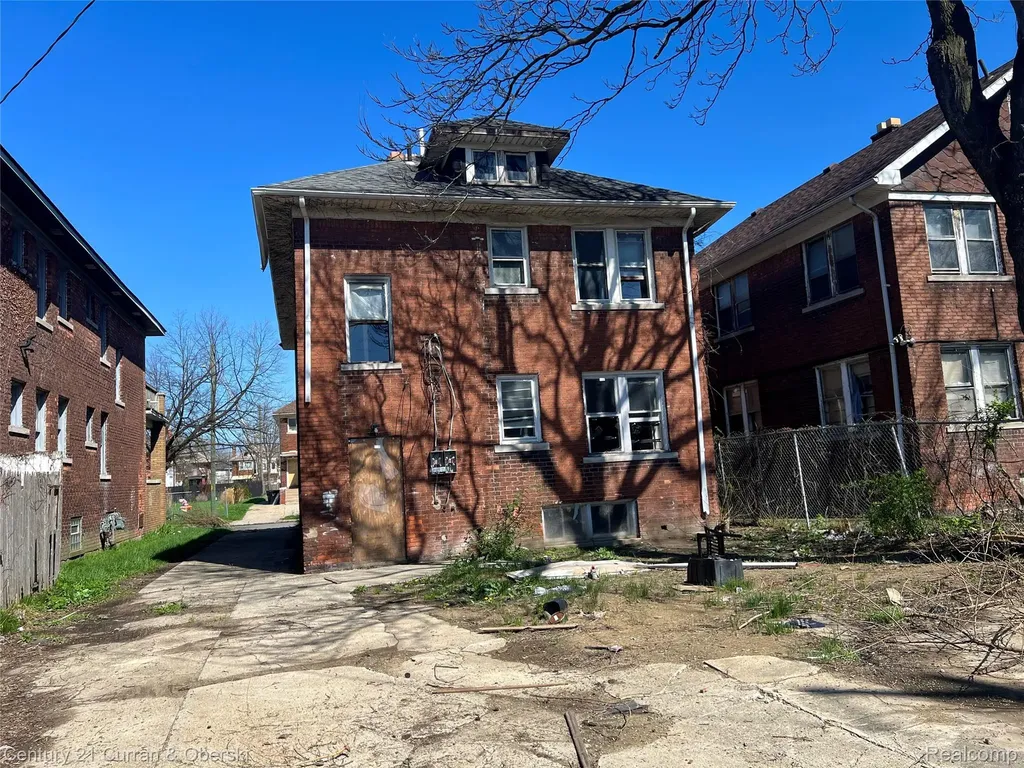 47 W Arizona Street Detroit City MI 48203
