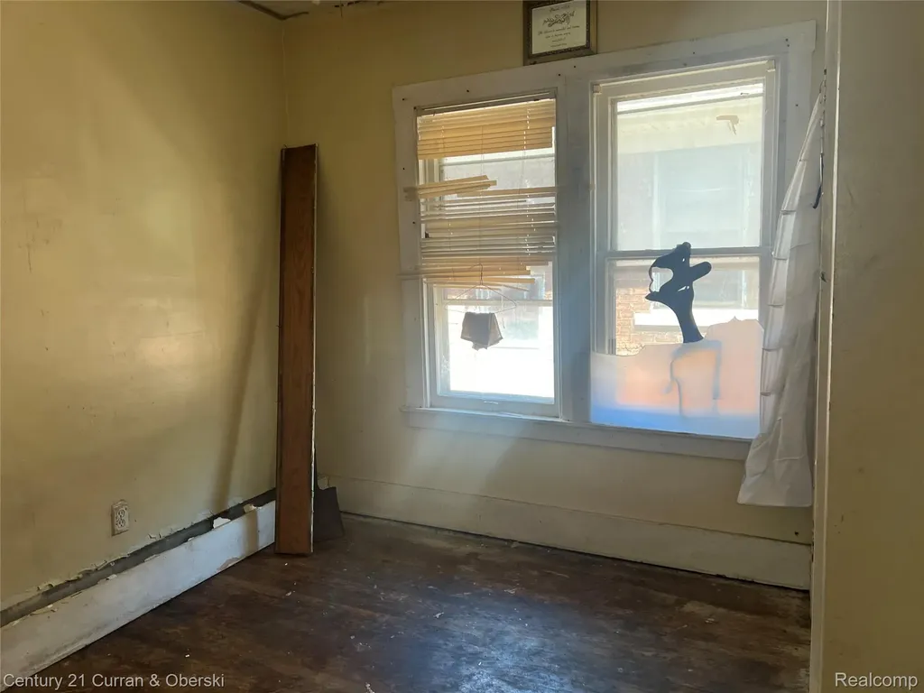 47 W Arizona Street Detroit City MI 48203
