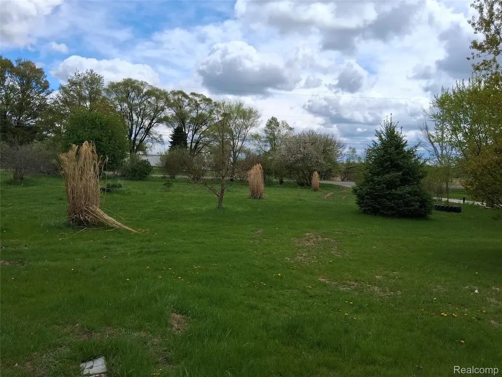 10055 N Genesee Road NW Thetford Township MI 48458