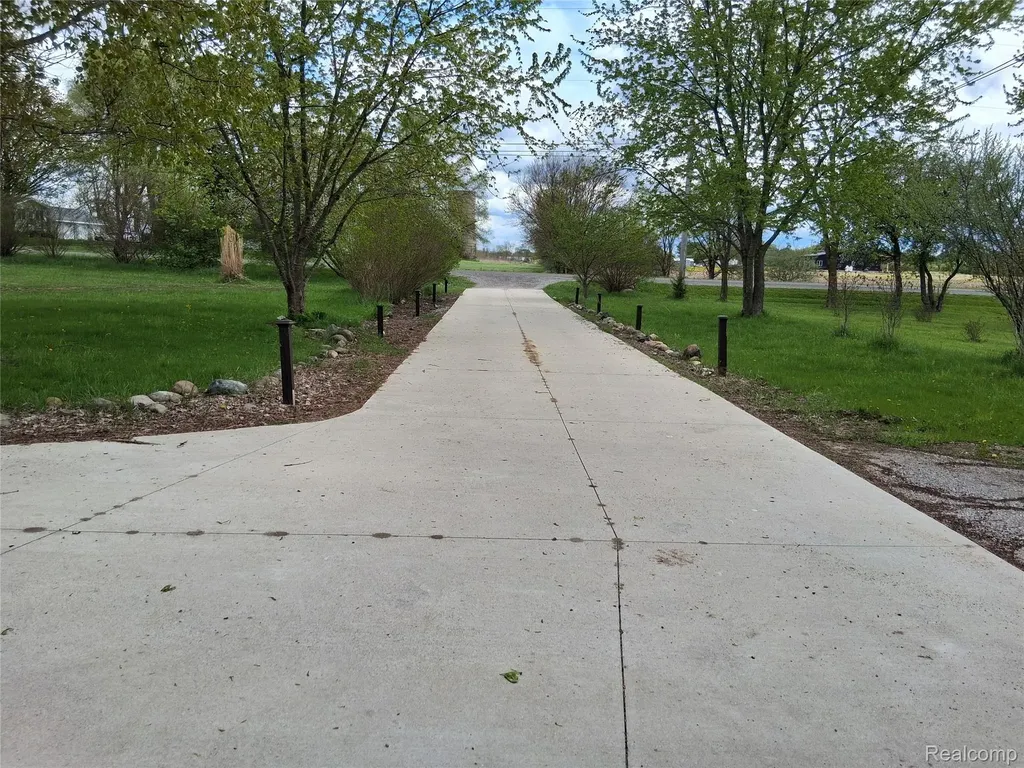 10055 N Genesee Road NW Thetford Township MI 48458