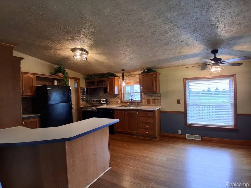 10055 N Genesee Road NW Thetford Township MI 48458