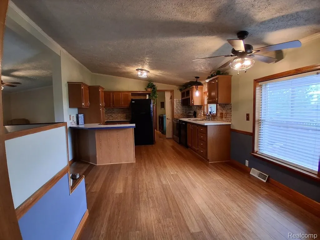 10055 N Genesee Road NW Thetford Township MI 48458