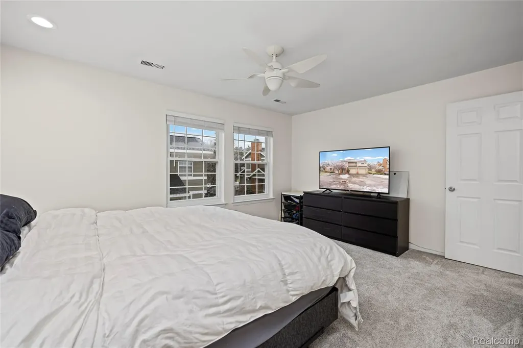 6610 Fieldstone Court West Bloomfield Charter Township MI 48322