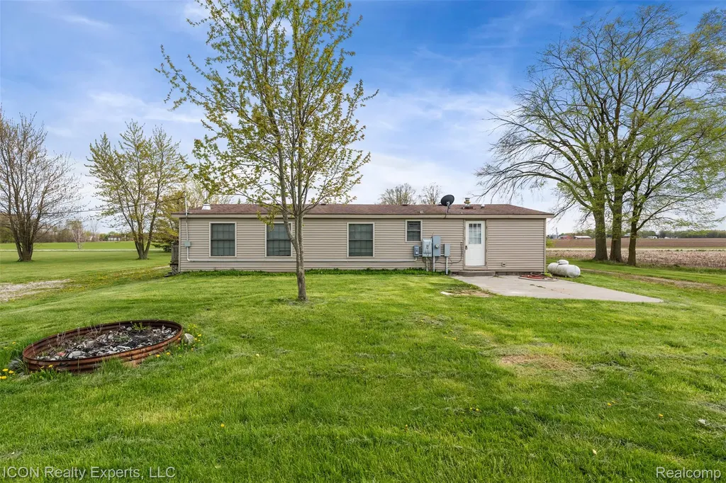 13620 Gilbert Road St. Clair City MI 48002