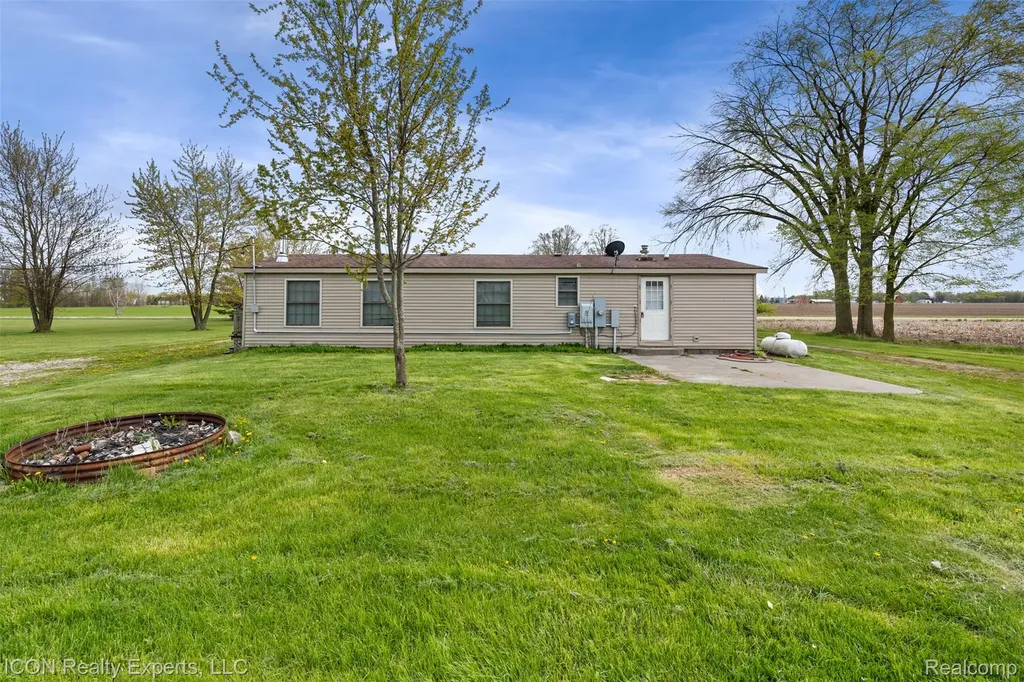 13620 Gilbert Road St. Clair City MI 48002
