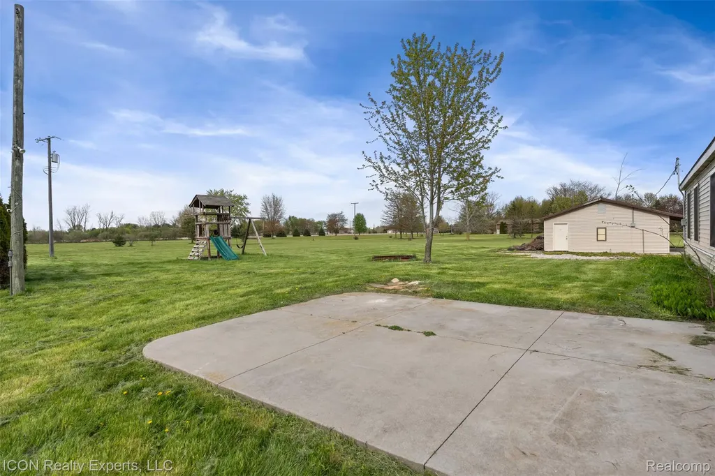13620 Gilbert Road St. Clair City MI 48002