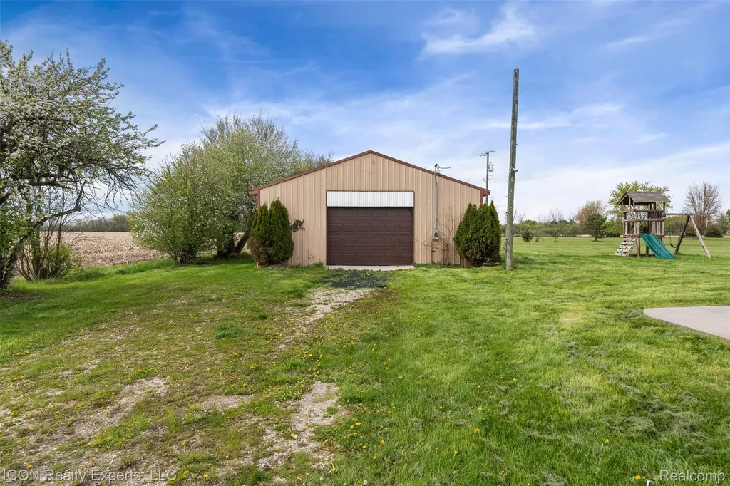 13620 Gilbert Road St. Clair City MI 48002