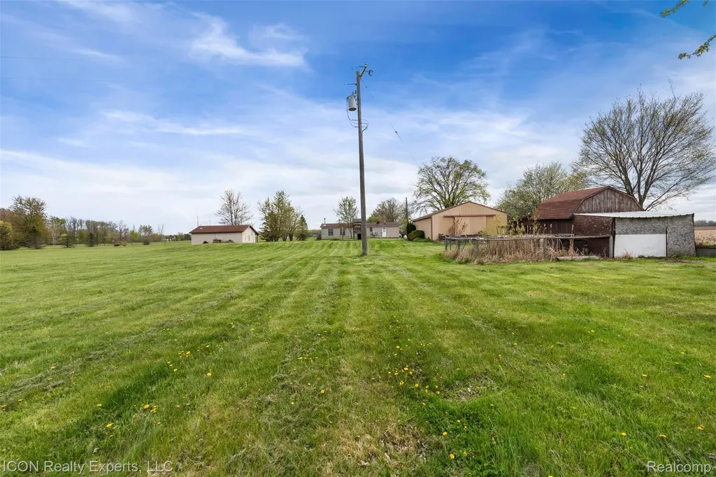 13620 Gilbert Road St. Clair City MI 48002