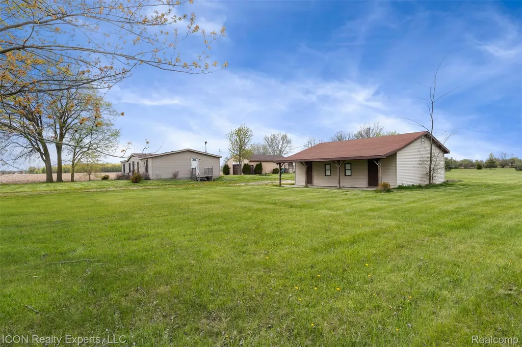 13620 Gilbert Road St. Clair City MI 48002