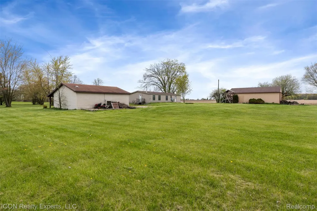 13620 Gilbert Road St. Clair City MI 48002