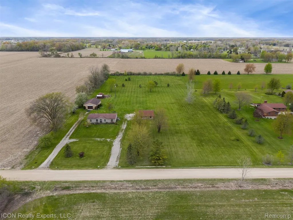 13620 Gilbert Road St. Clair City MI 48002
