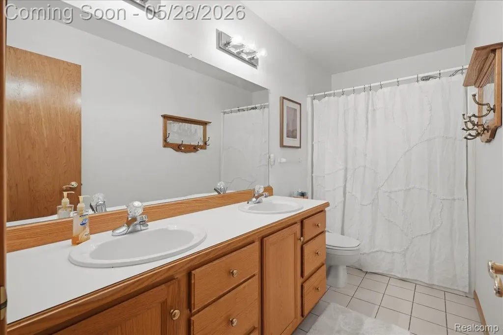 5535 Lakeview Boulevard Hadley Township MI 48438