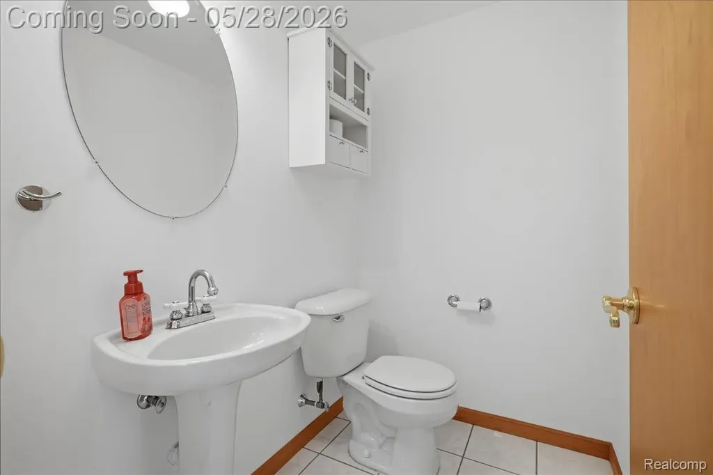 5535 Lakeview Boulevard Hadley Township MI 48438