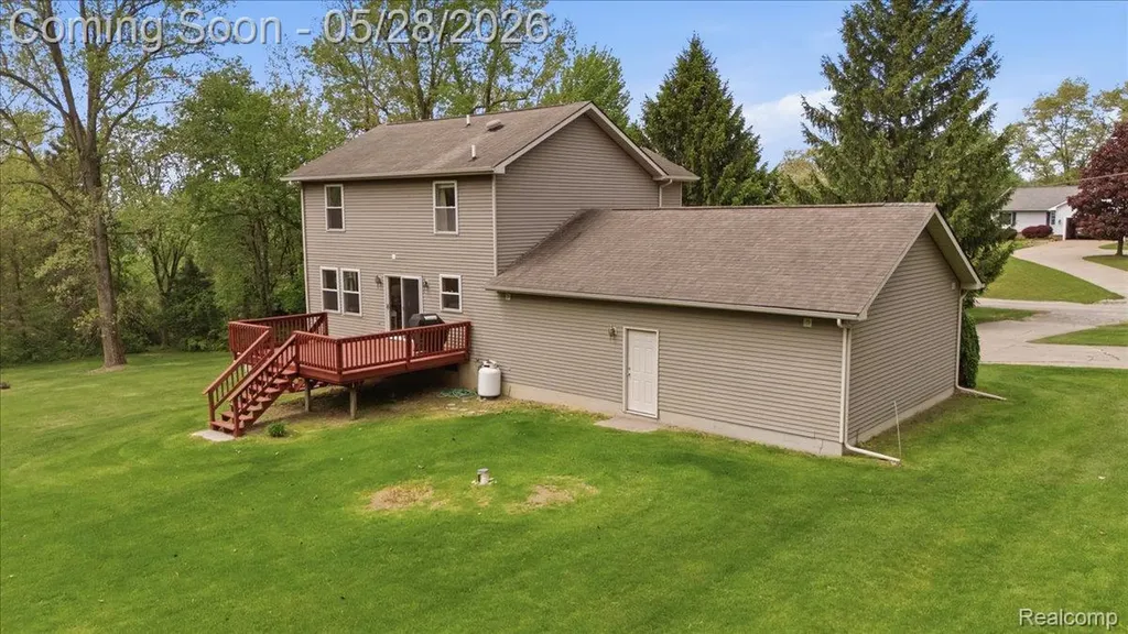 5535 Lakeview Boulevard Hadley Township MI 48438