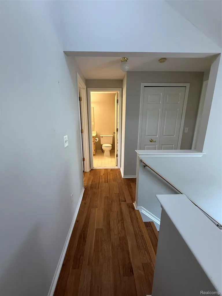 7059 Colonial Oaks Drive Waterford Charter Township MI 48327