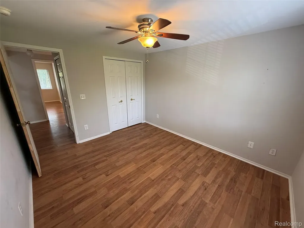 7059 Colonial Oaks Drive Waterford Charter Township MI 48327