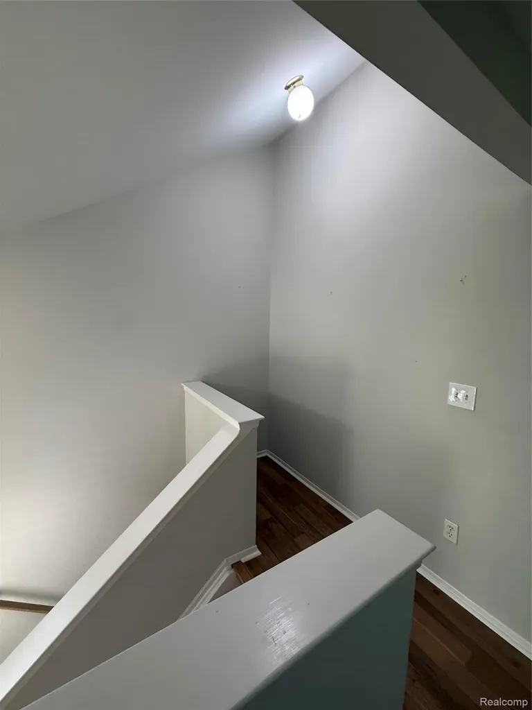 7059 Colonial Oaks Drive Waterford Charter Township MI 48327