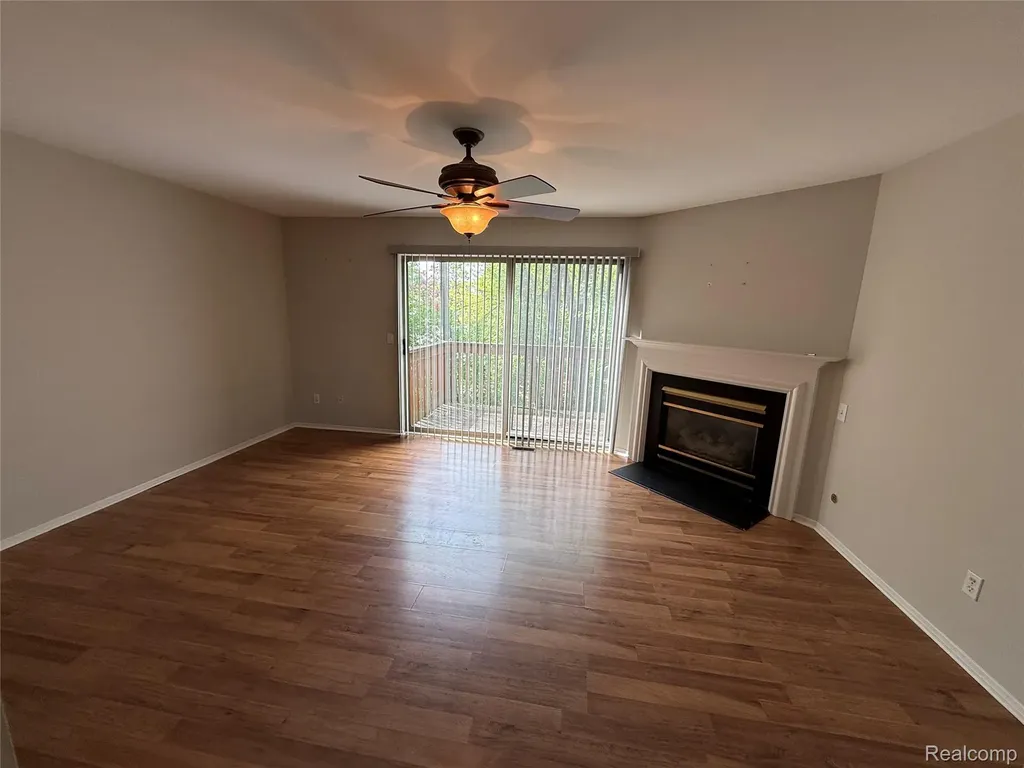 7059 Colonial Oaks Drive Waterford Charter Township MI 48327
