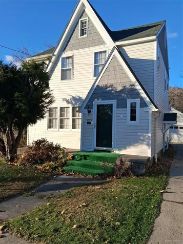 525 E Mount Hope Avenue Lansing City MI 48910