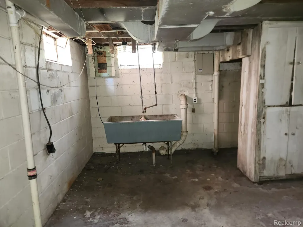 10570 Somerset Avenue Detroit City MI 48224