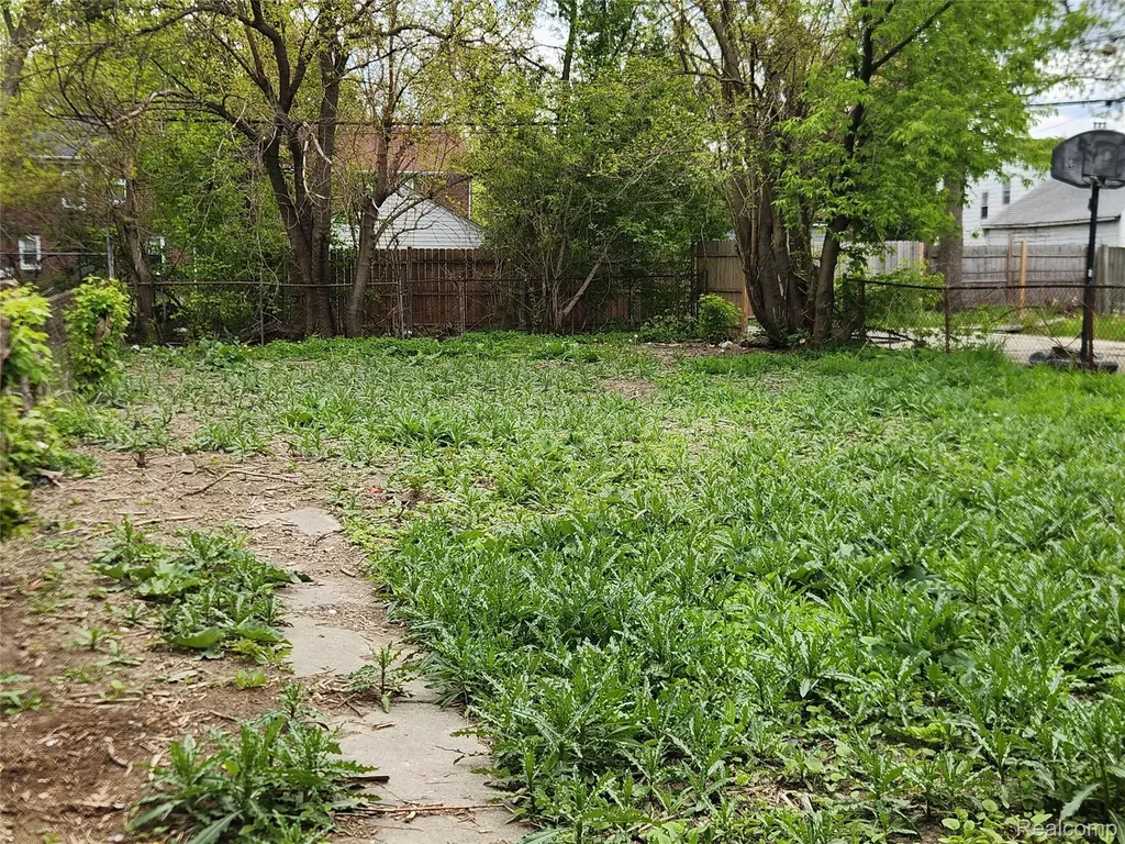 10570 Somerset Avenue Detroit City MI 48224