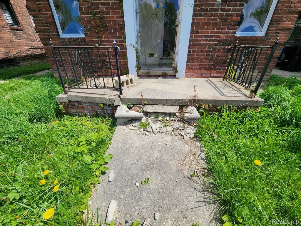10570 Somerset Avenue Detroit City MI 48224
