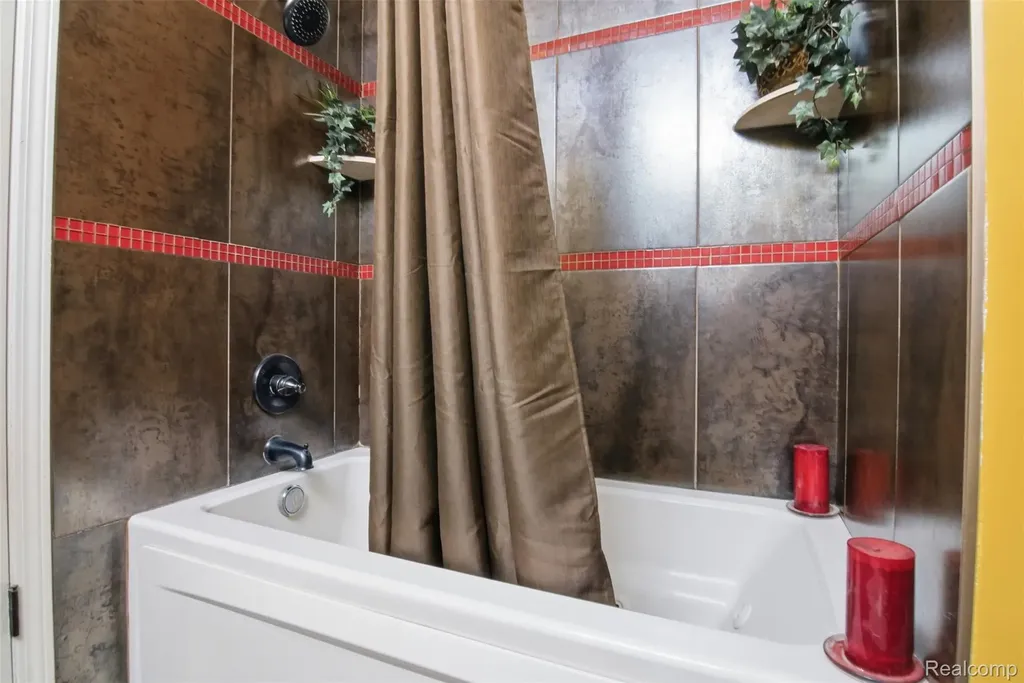 28877 Walnut Grove Lane Southfield City MI 48034