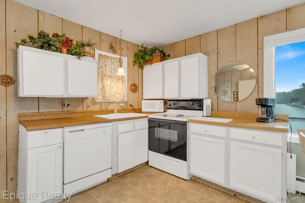 1962 Indianwood Trail Mills Township MI 48661
