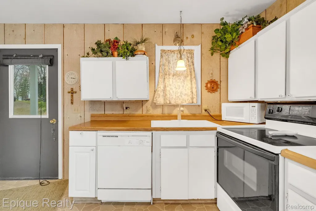 1962 Indianwood Trail Mills Township MI 48661