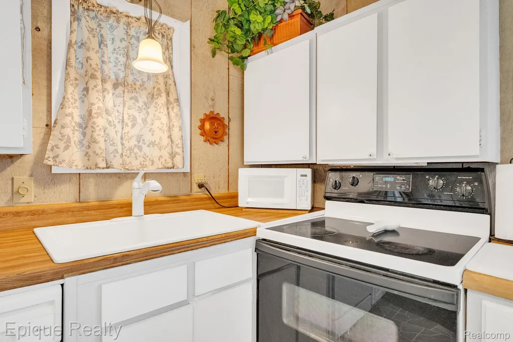 1962 Indianwood Trail Mills Township MI 48661