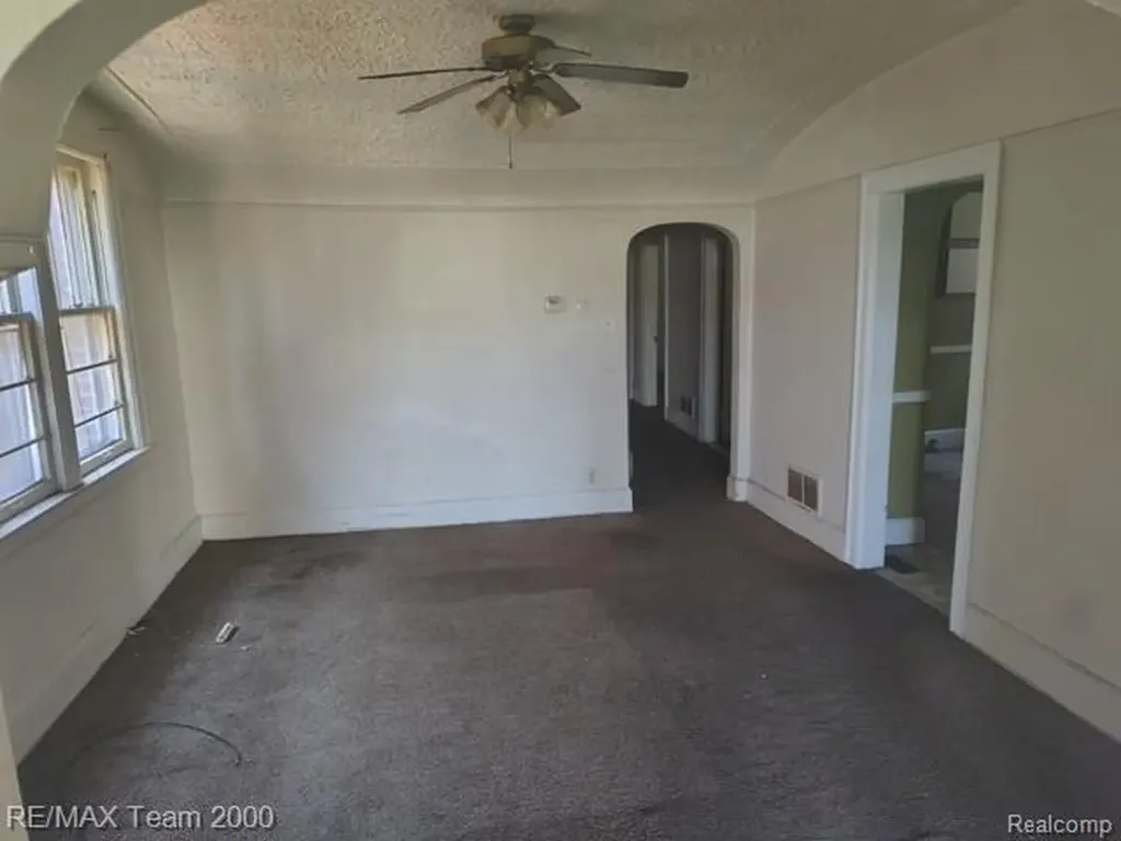 4237 W Grand Street Detroit City MI 48238