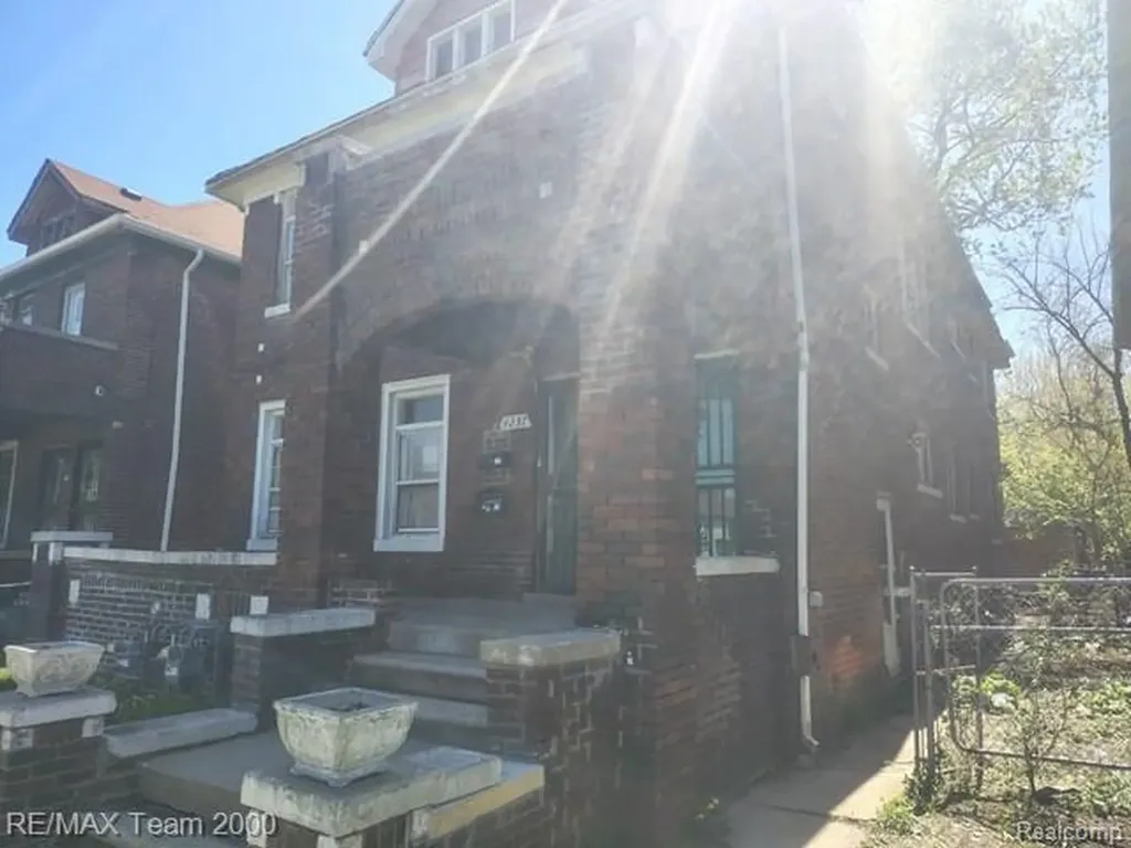 4237 W Grand Street Detroit City MI 48238