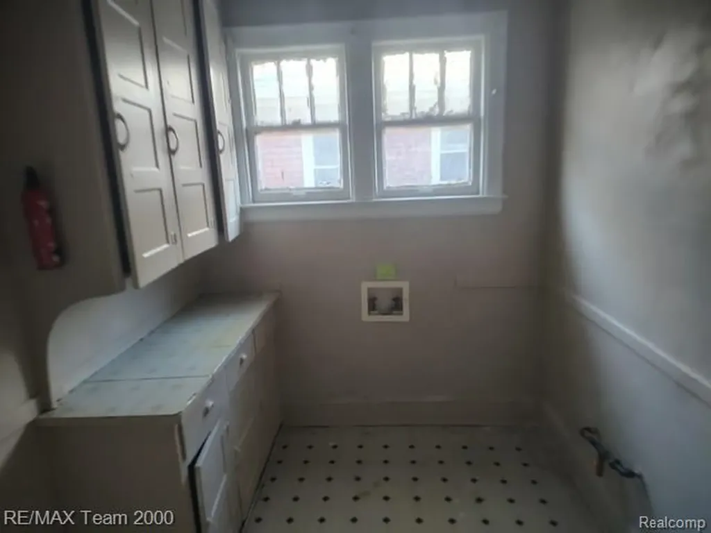 4237 W Grand Street Detroit City MI 48238