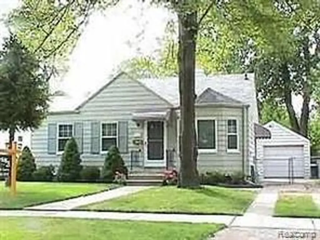 1521 N Vermont Avenue Royal Oak City MI 48067