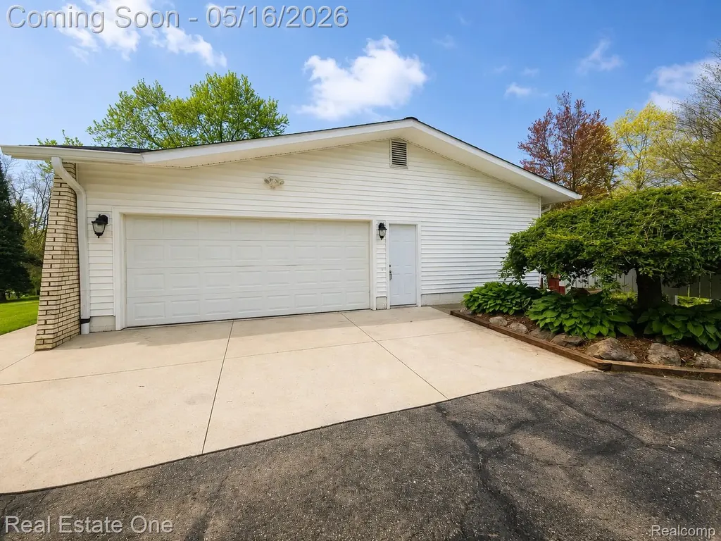 2553 Bullard Road Hartland Township MI 48353
