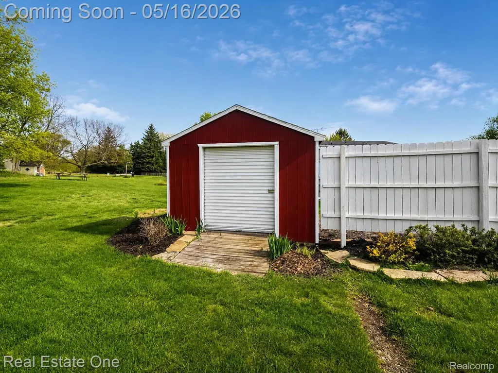 2553 Bullard Road Hartland Township MI 48353