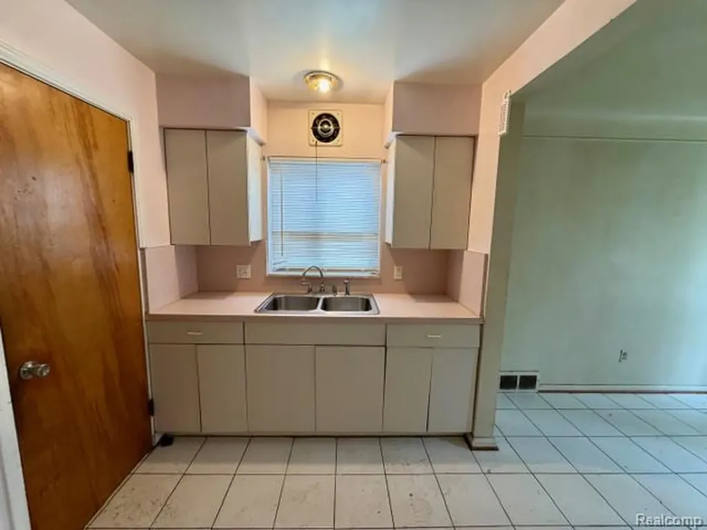 11377 Fielding Street Detroit City MI 48228