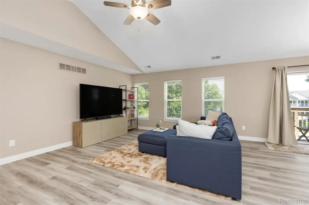 16625 Savor Lane Clinton Charter Township MI 48035