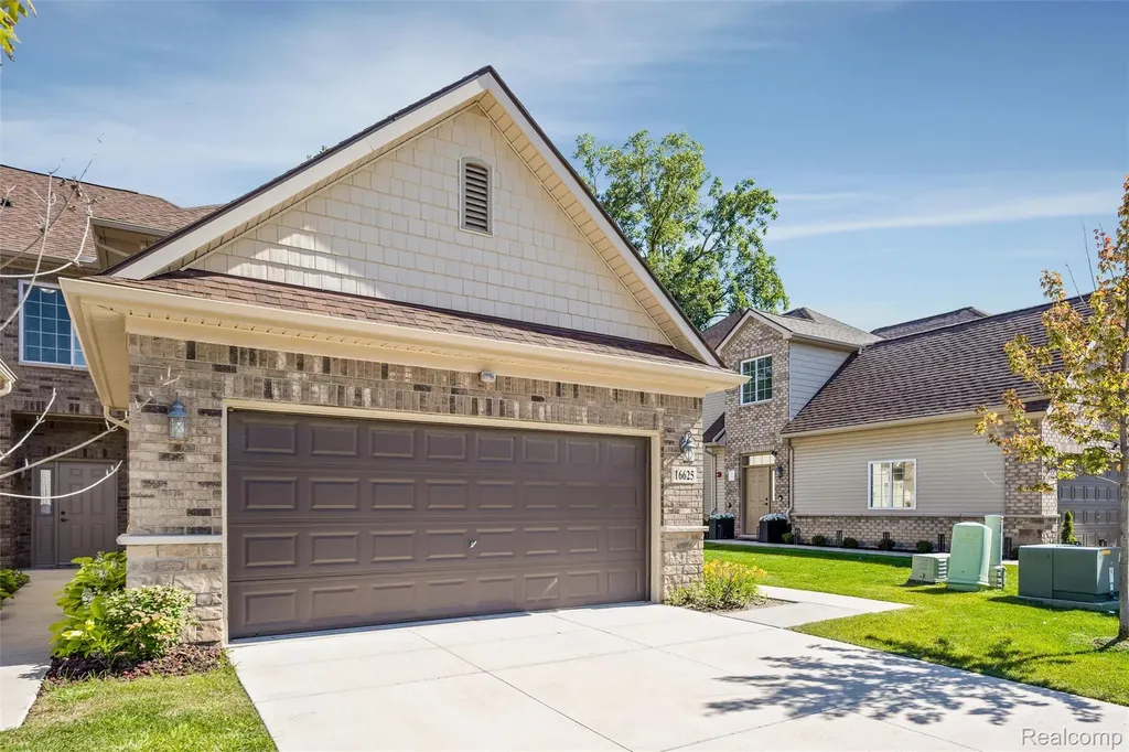 16625 Savor Lane Clinton Charter Township MI 48035