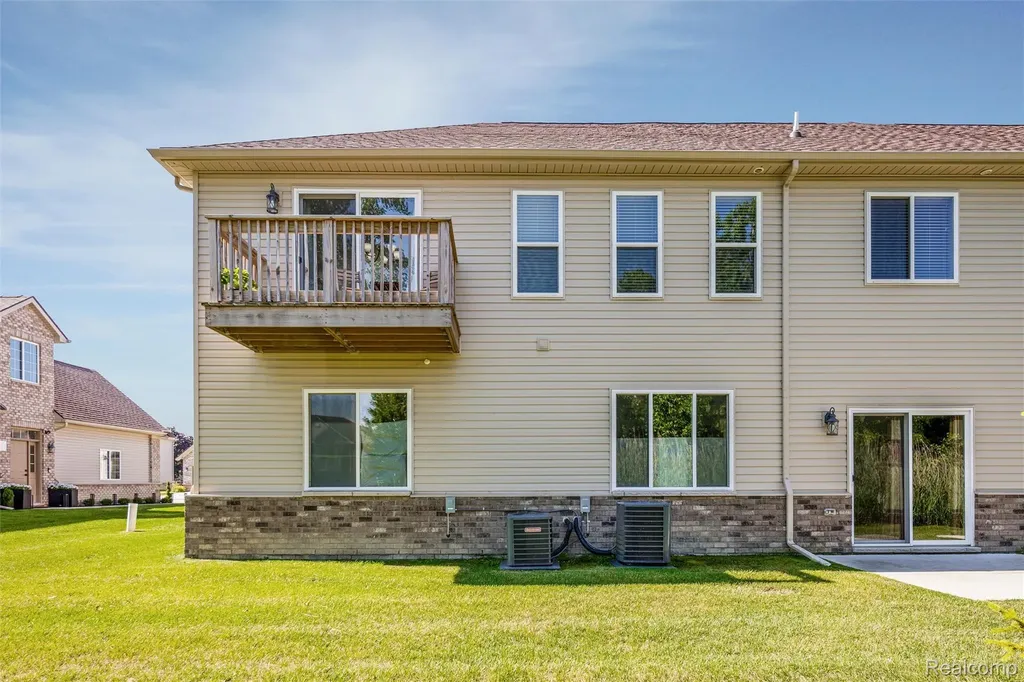 16625 Savor Lane Clinton Charter Township MI 48035