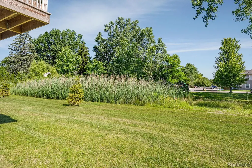 16625 Savor Lane Clinton Charter Township MI 48035