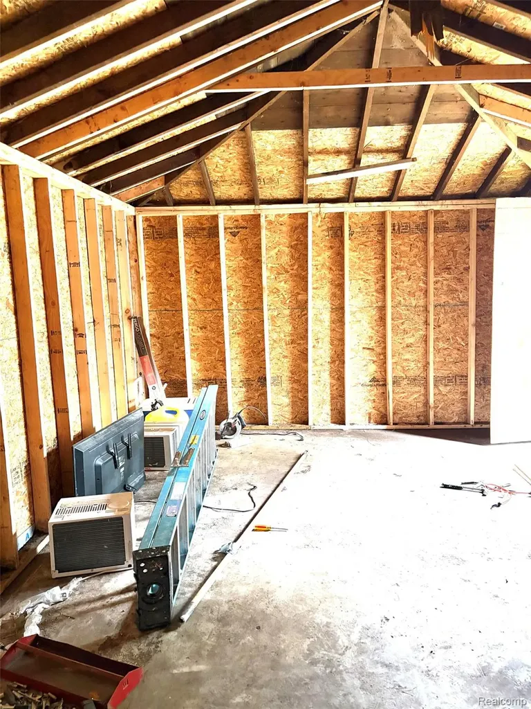3313 Dallas Avenue Warren City MI 48091