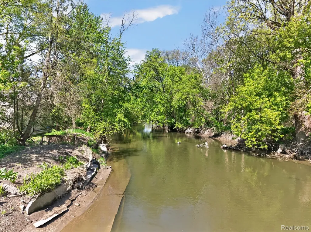 15623 Millar Road Clinton Charter Township MI 48036