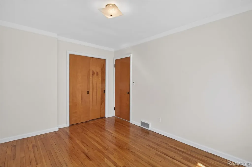 15623 Millar Road Clinton Charter Township MI 48036