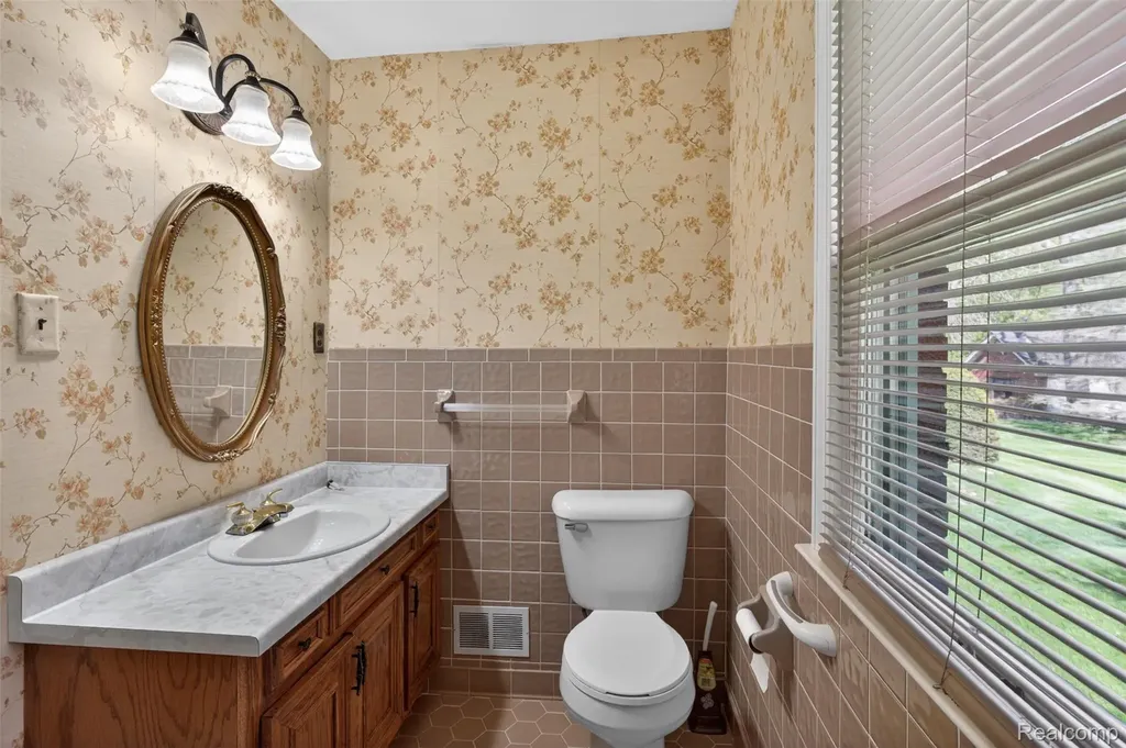 15623 Millar Road Clinton Charter Township MI 48036