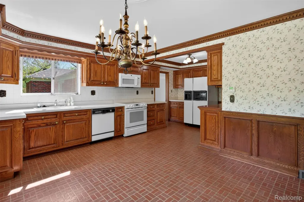 15623 Millar Road Clinton Charter Township MI 48036