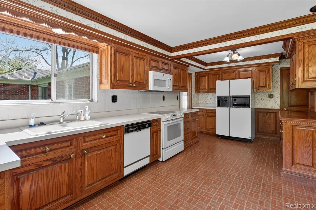 15623 Millar Road Clinton Charter Township MI 48036
