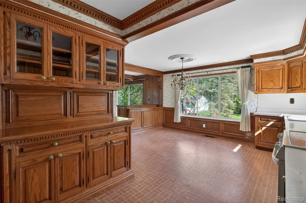 15623 Millar Road Clinton Charter Township MI 48036