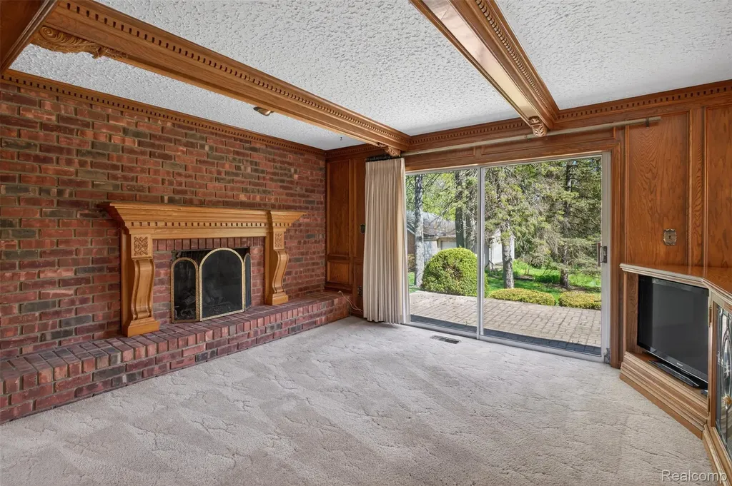 15623 Millar Road Clinton Charter Township MI 48036