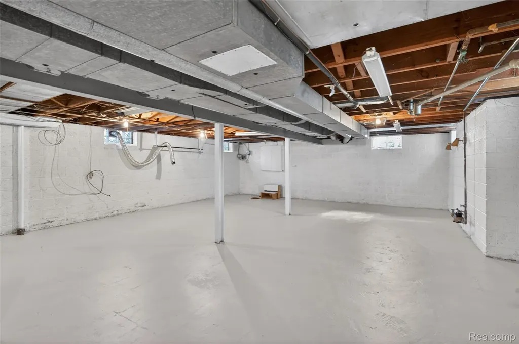15623 Millar Road Clinton Charter Township MI 48036